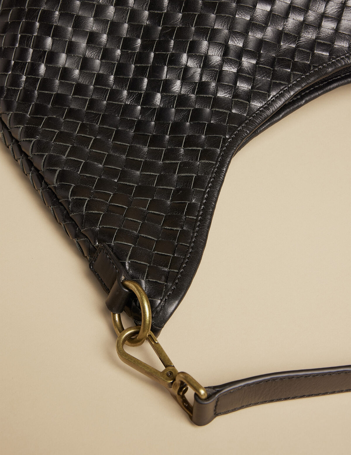 BOLSO TRENZADO MARRÓN