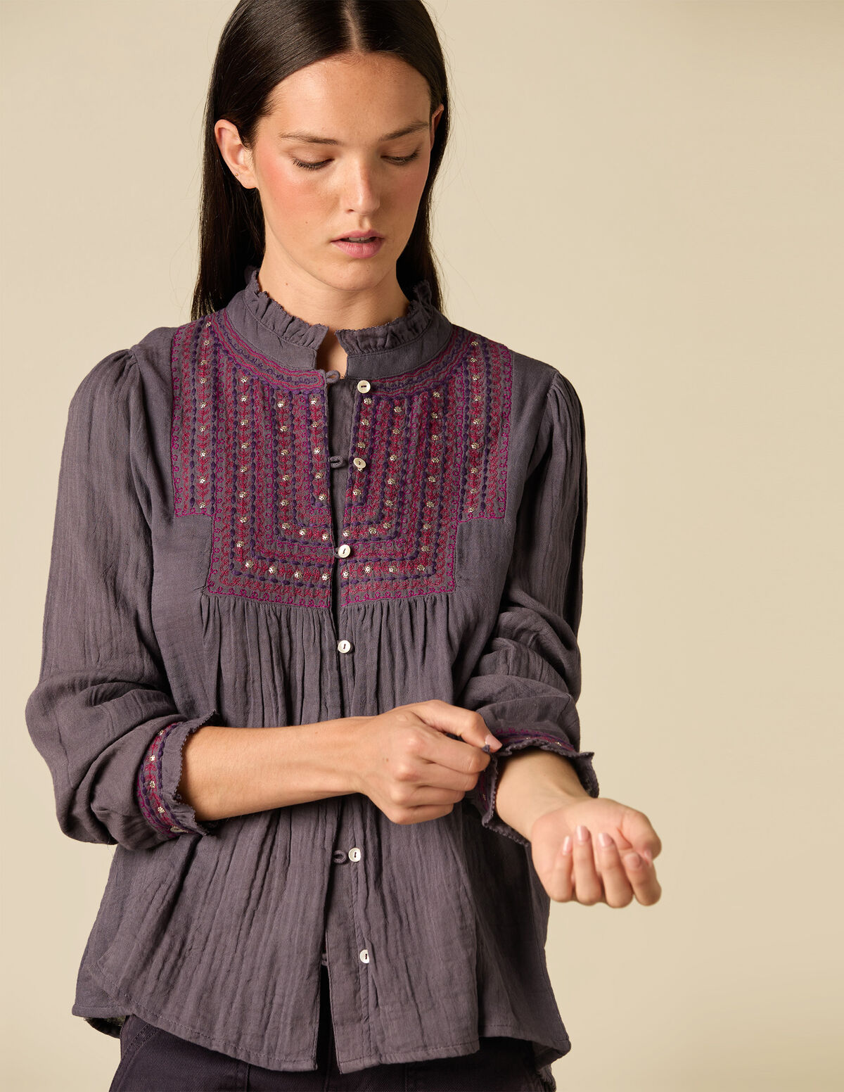 MULTICOLOUR EMBROIDERED SHIRT