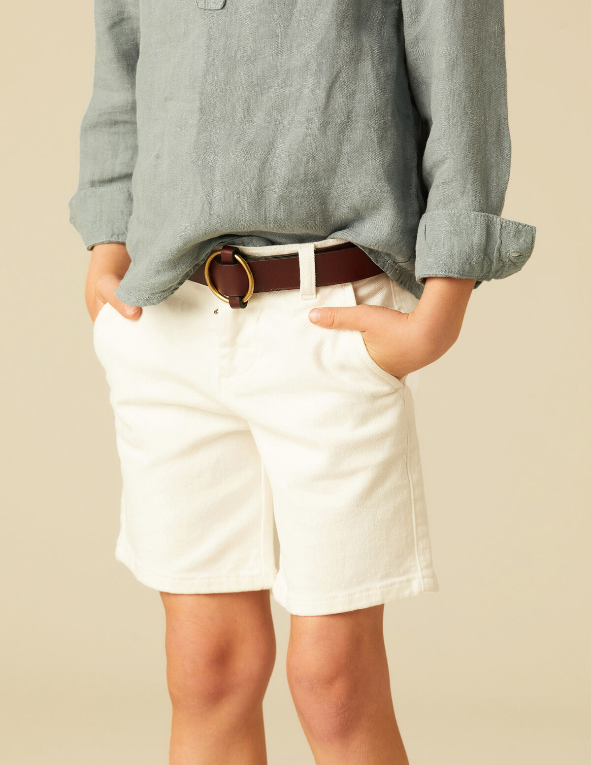 PANTALÓN CHINO CORTO BLANCO