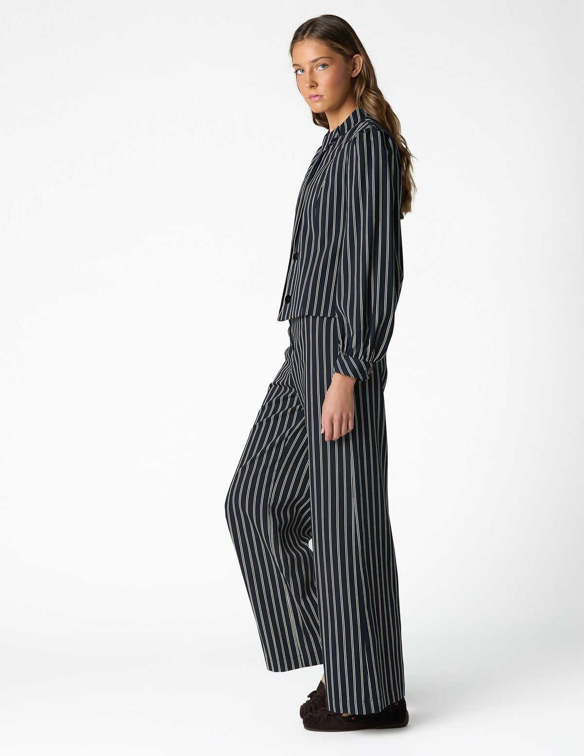 CAL&Ccedil;AS C&Oacute;S BOT&Otilde;ES RISCA DIPLOM&Aacute;TICA AZUL