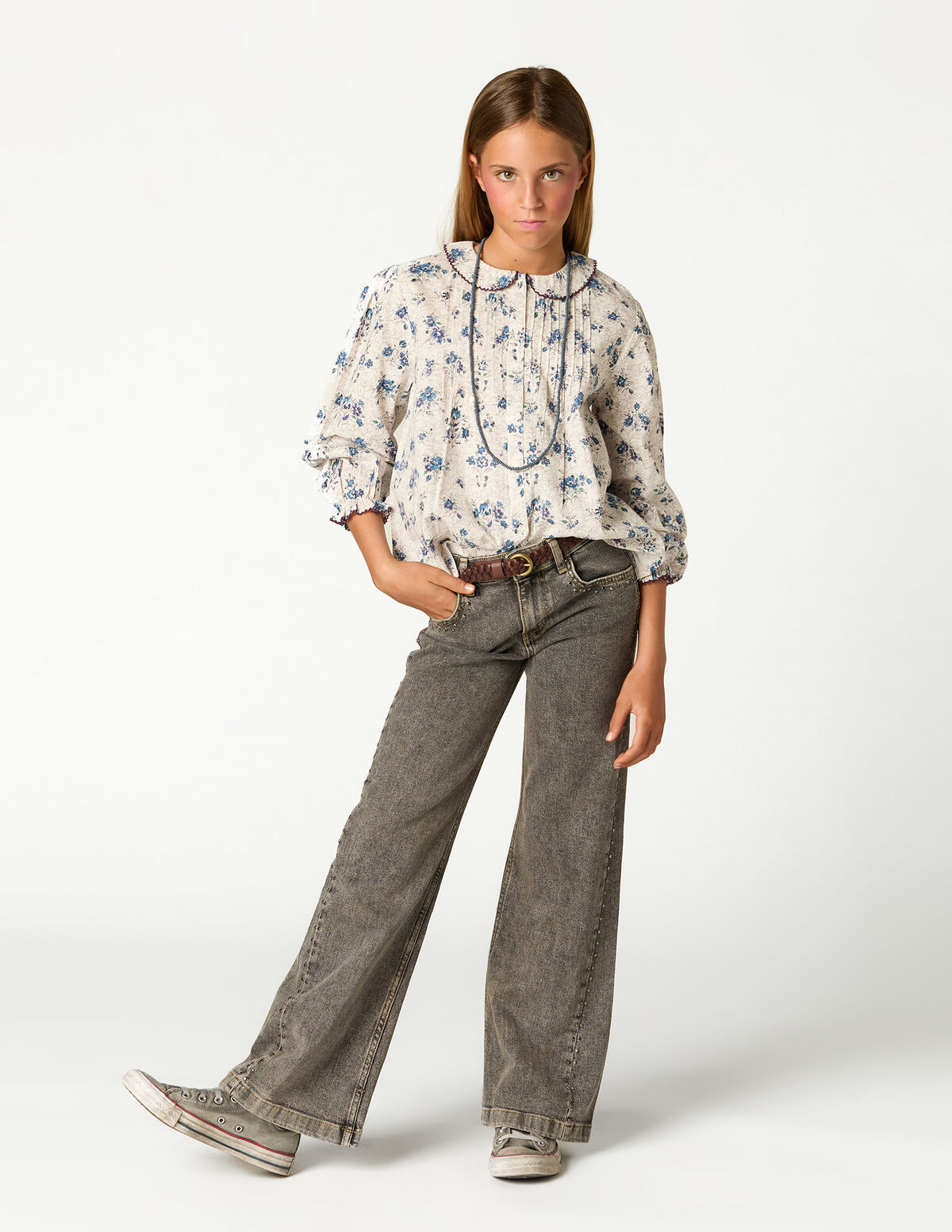 BLUE STUDS JEANS