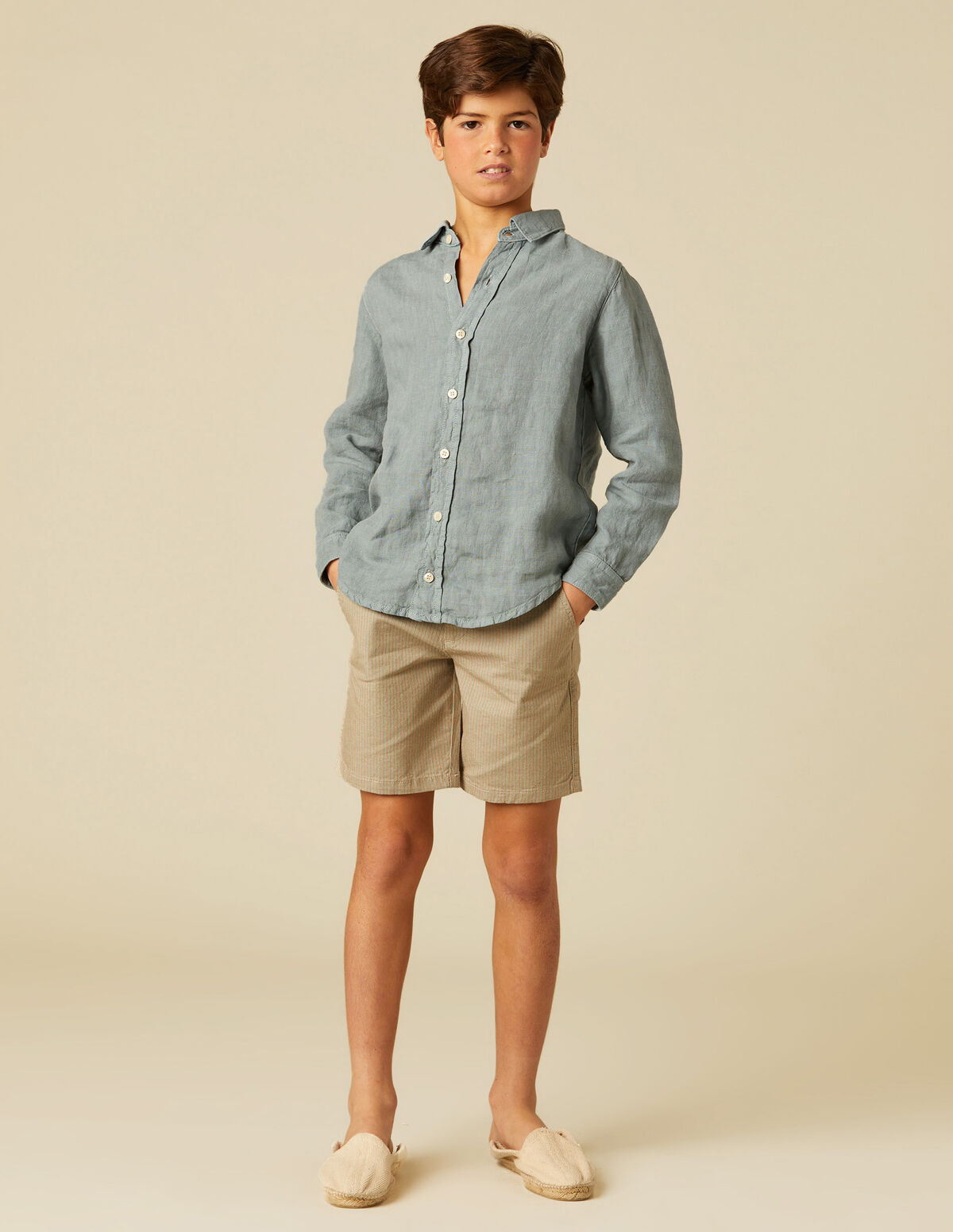PANTALÓN CORTO WALNUT RAYA GRIS