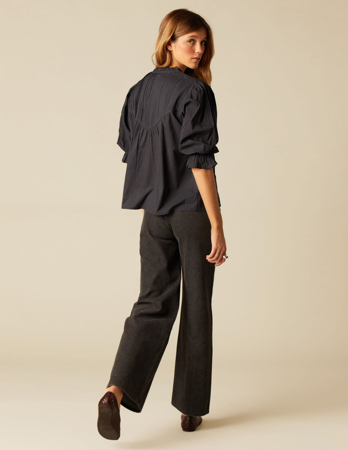 CAMISA ROMANTICA ANTRACITA