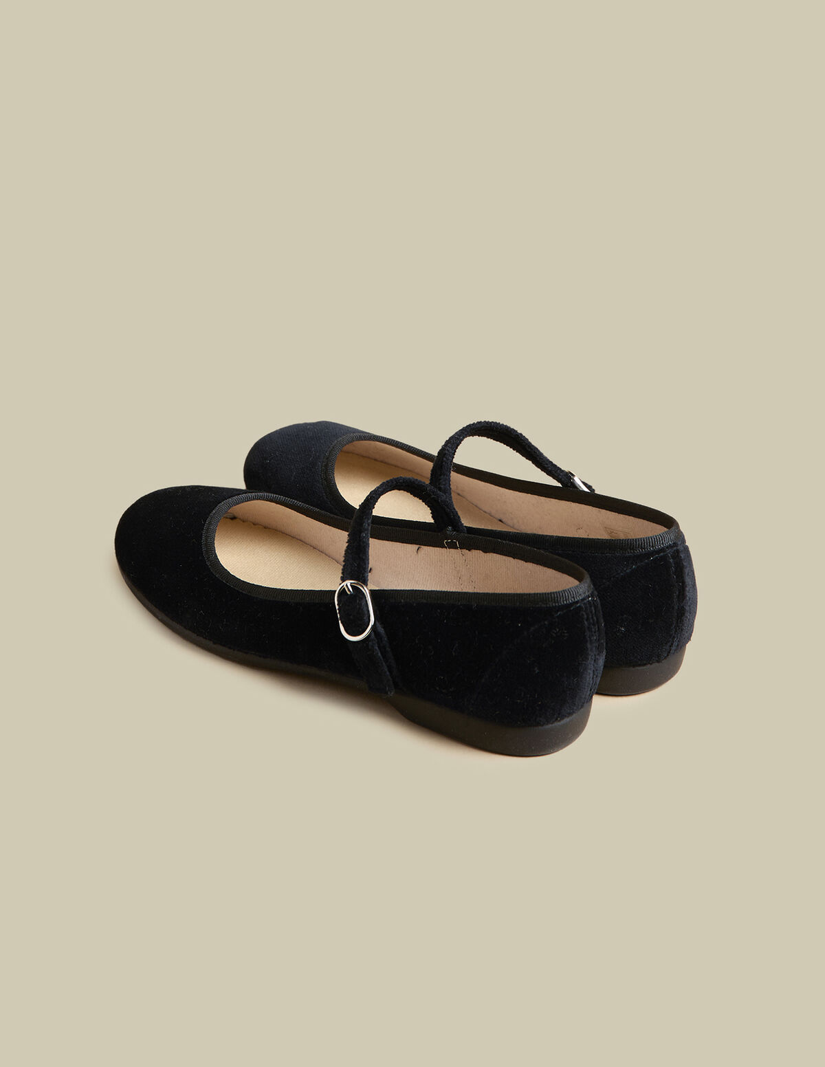 BLACK VELVET CHINAS