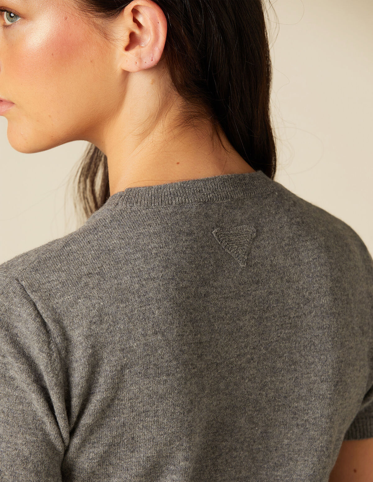GREY SHORT-SLEEVED JUMPER