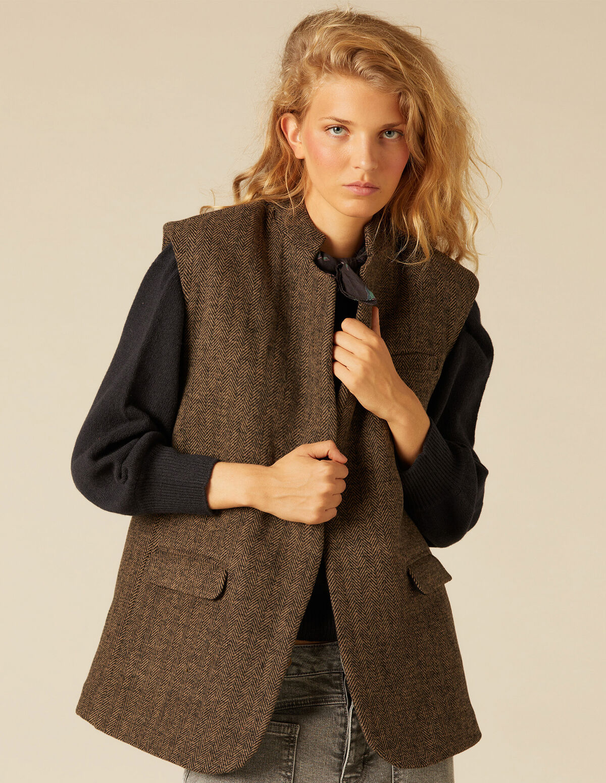 GREY OVERSIZED WAISTCOAT