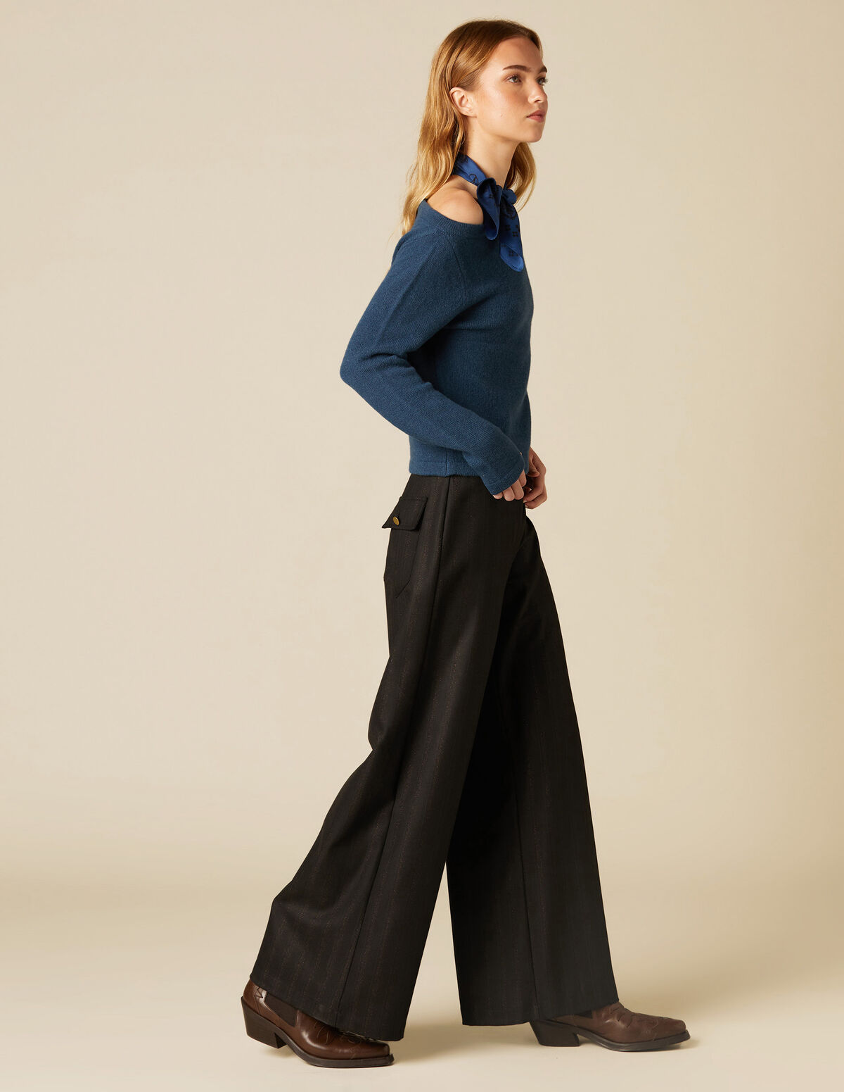 ASYMMETRIC CAPTAIN TOP