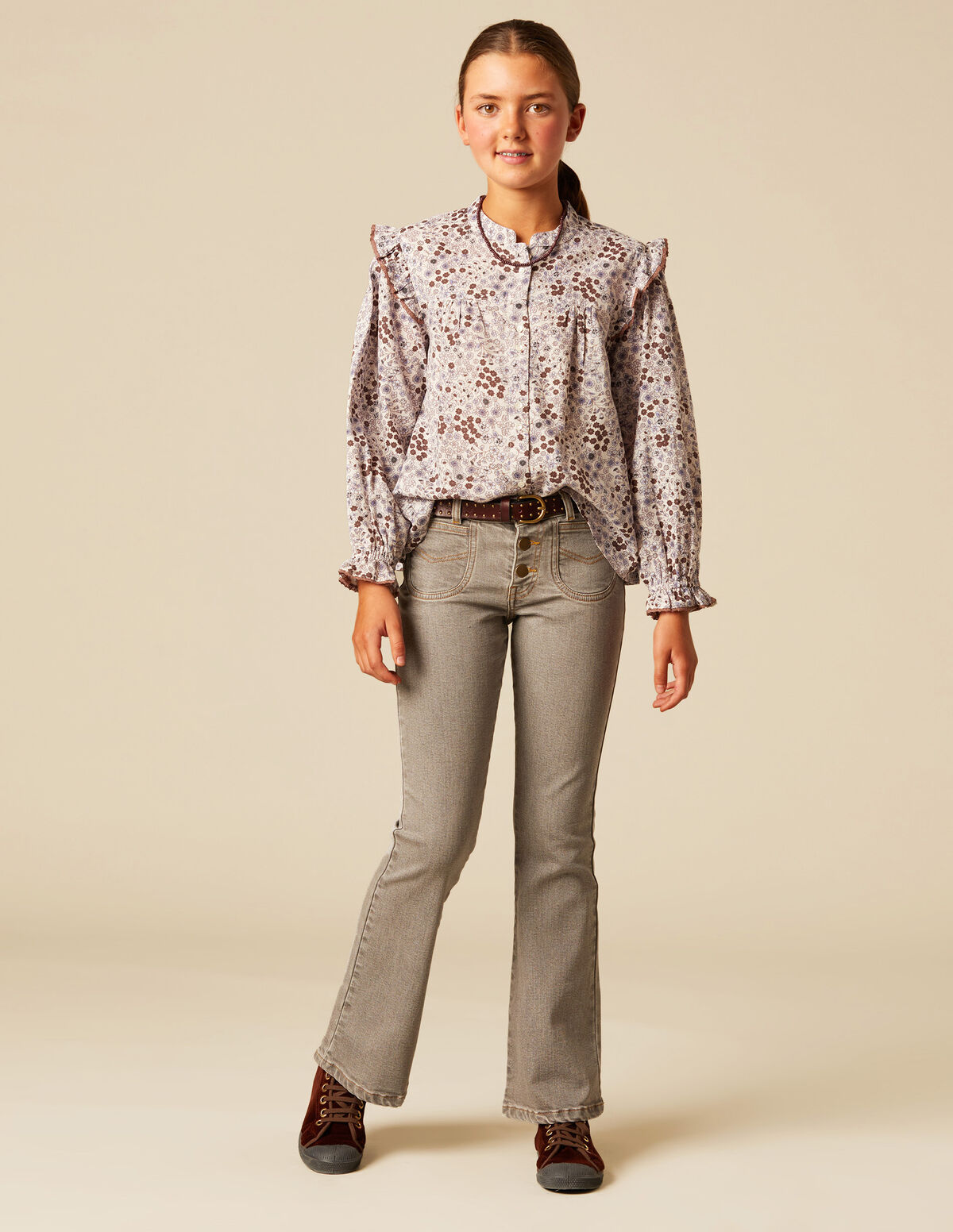 GREY FLARED JEANS