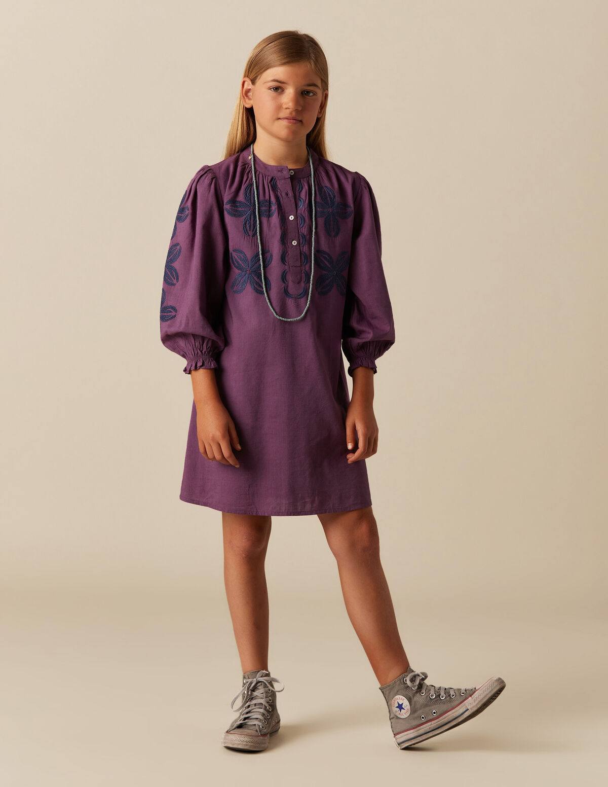 VESTIDO AMORA BORDADO