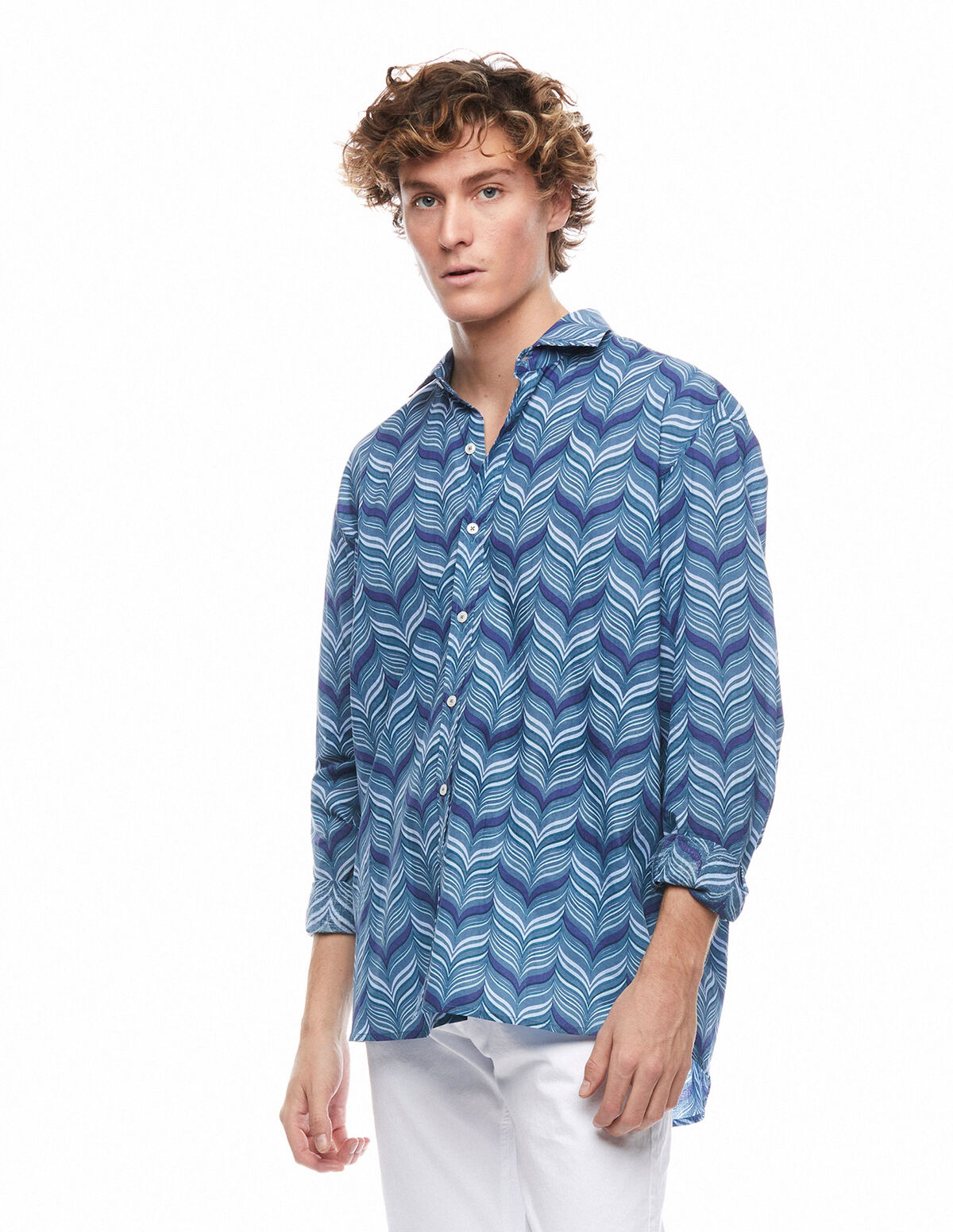 Camisa cuello pico espiga azul