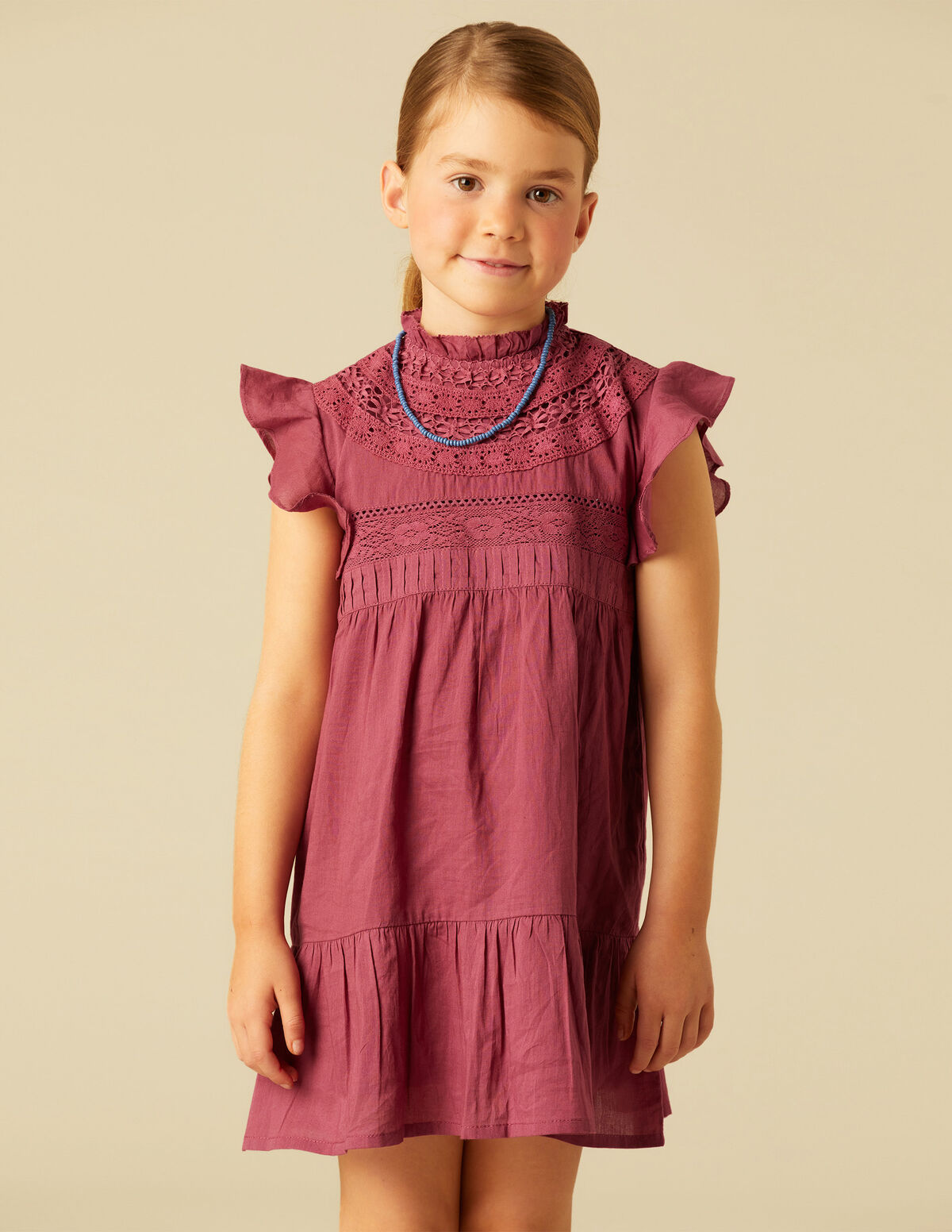 VESTIDO ENCAJES MORA