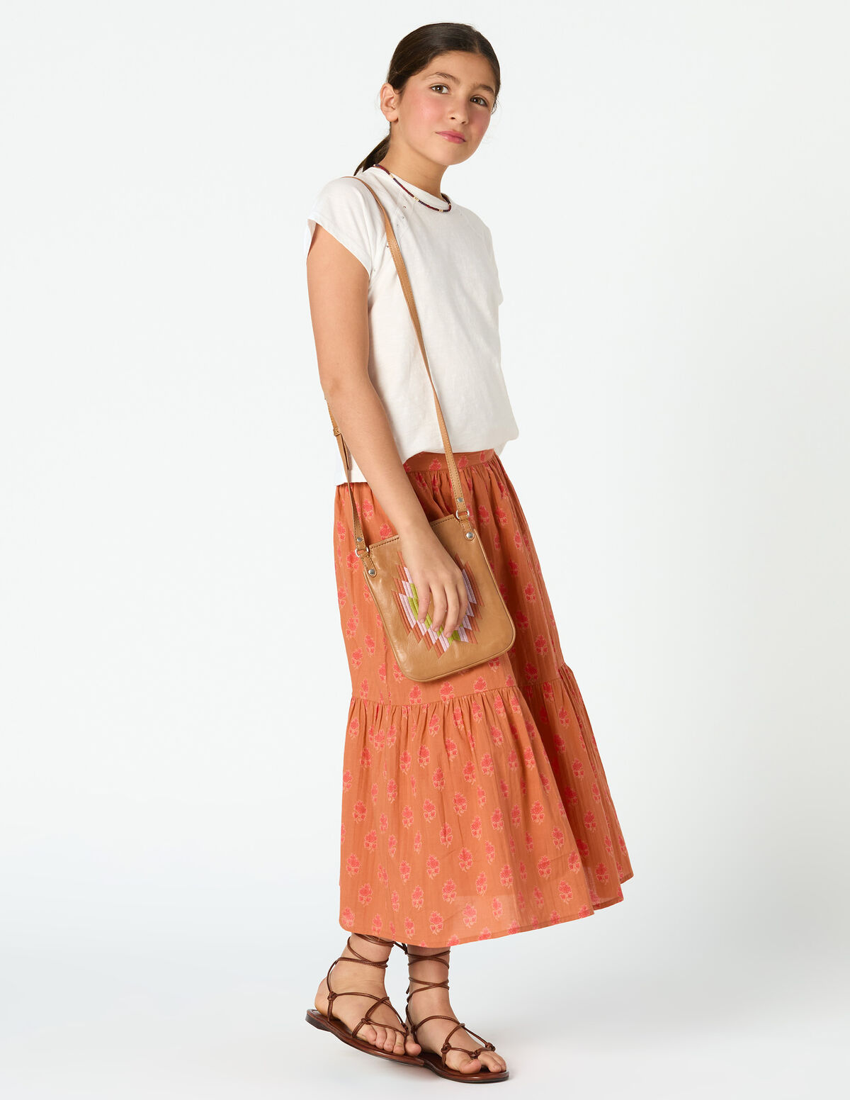 CAMISETA TACHAS BLANCA