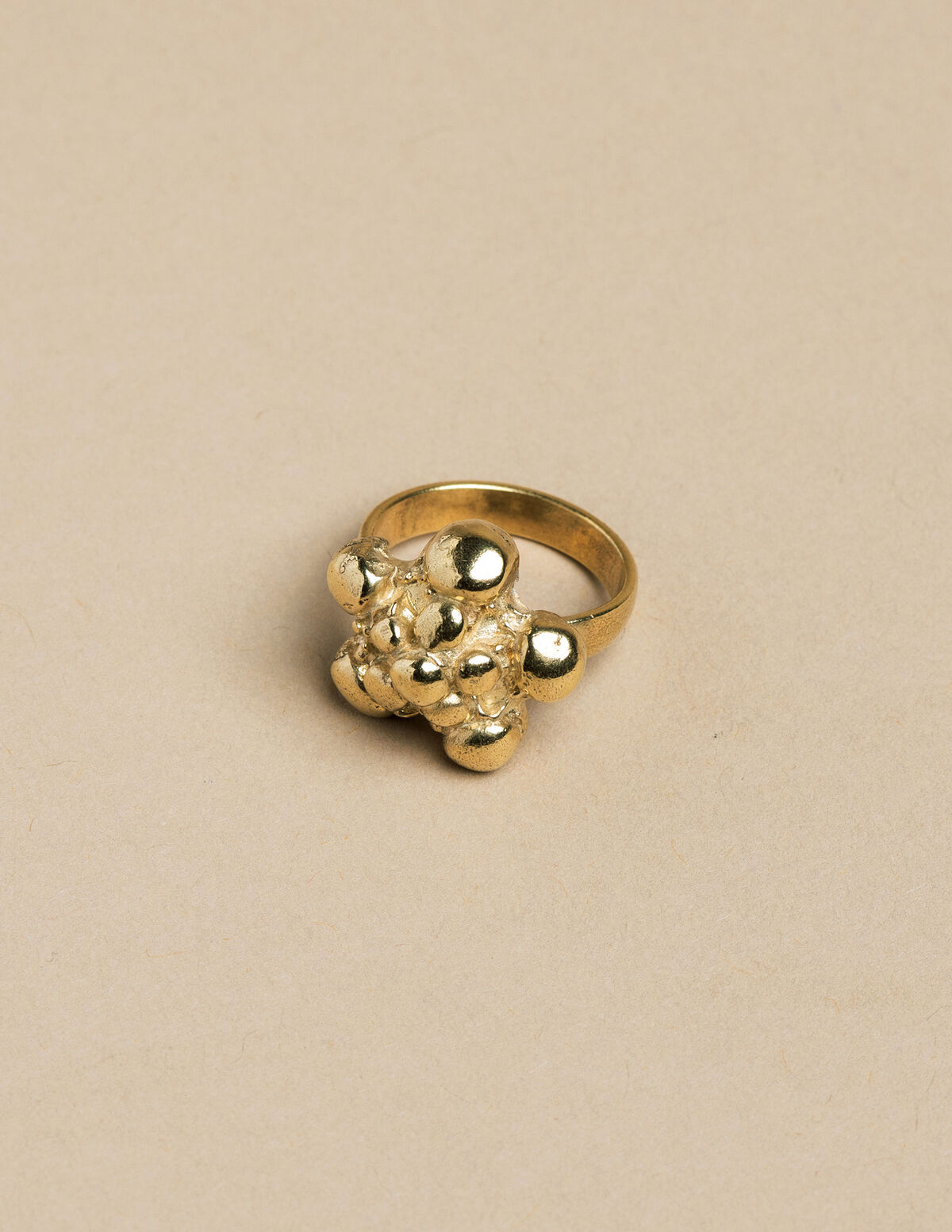 ANILLO BOLITAS DORADO