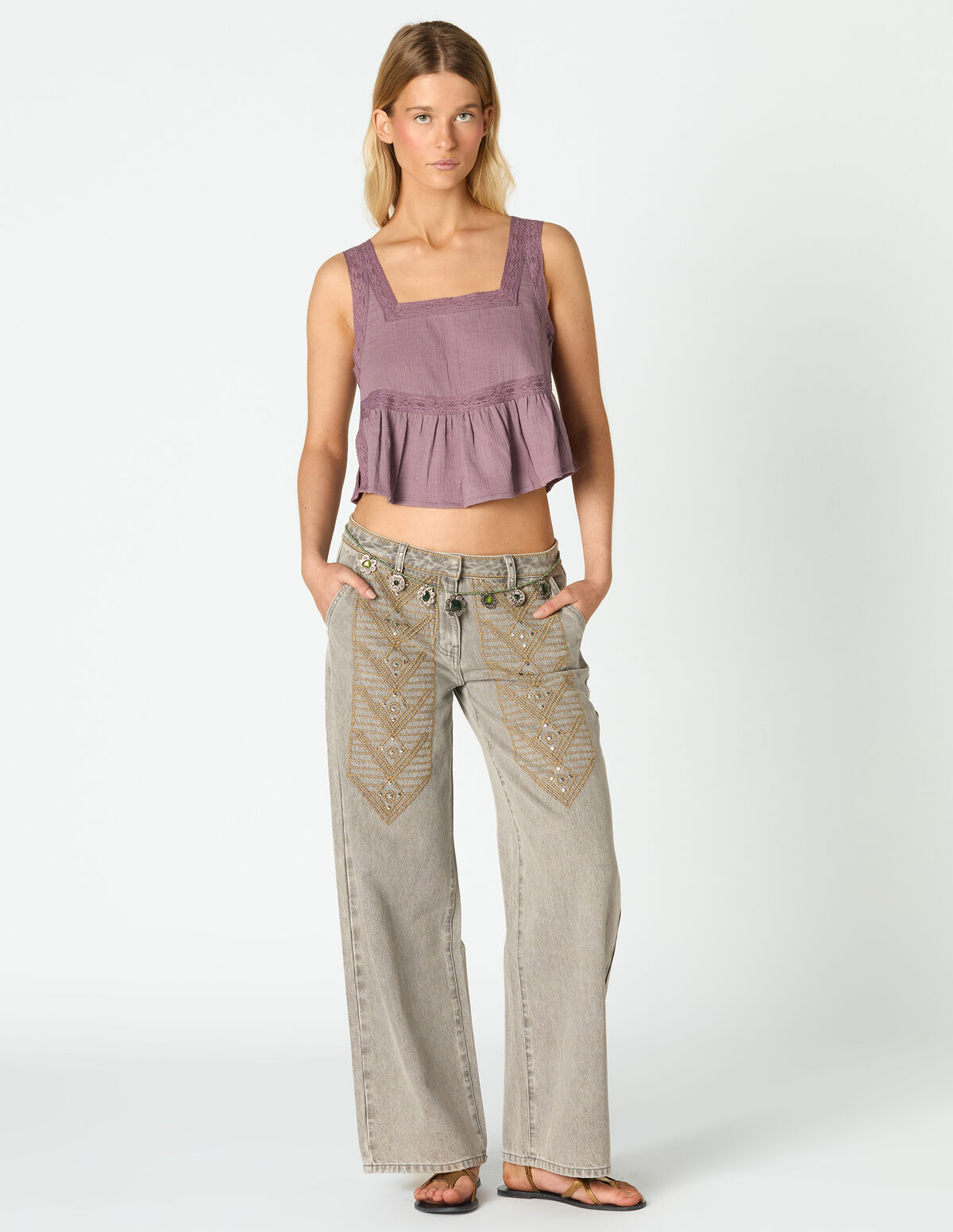 WHITE EMBROIDERED JEANS