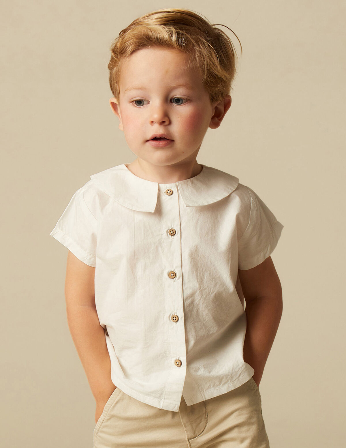 T-SHIRT COL EN V BLANC