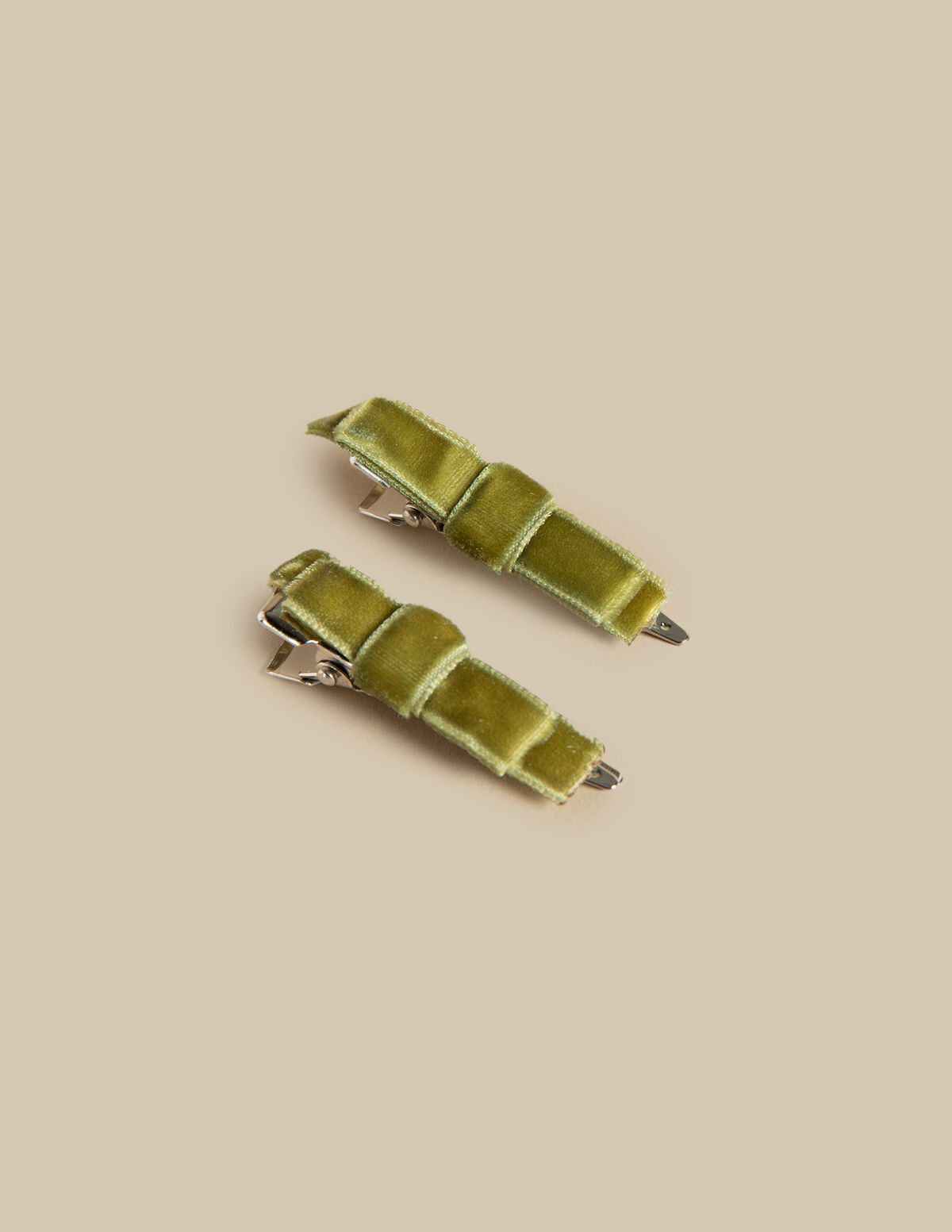 2 MUSTARD VELVET BOWS