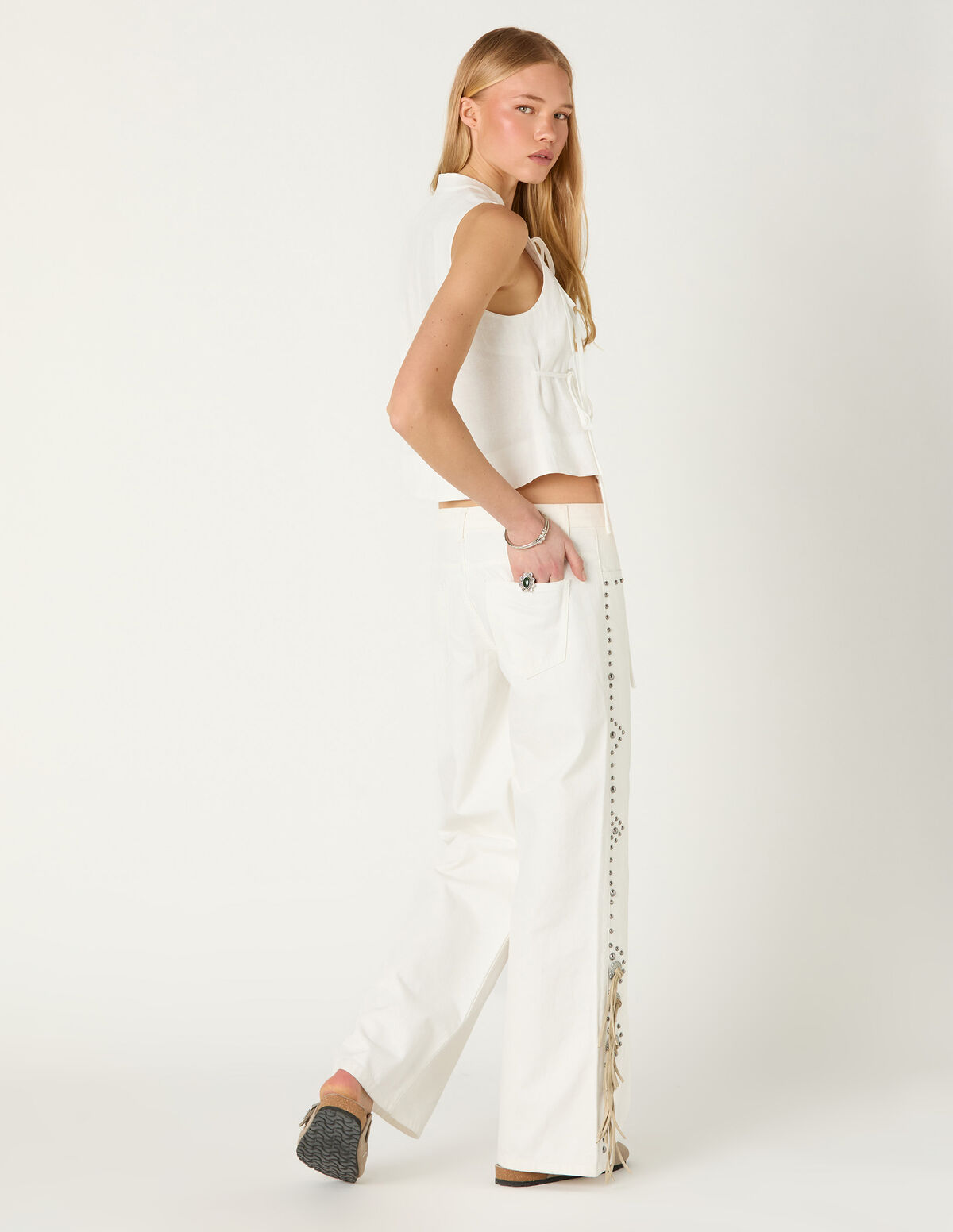 BEIGE/CONTRAST STUDDED COWBOY JEANS