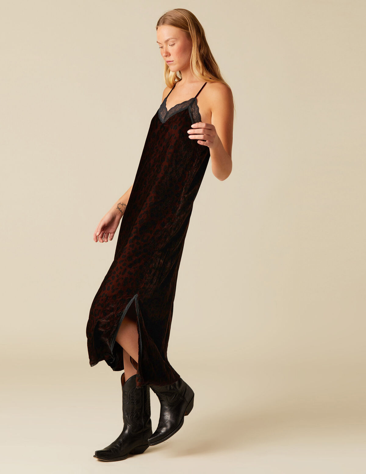 VESTIDO ESTILO LINGERIE ANIMAL PT