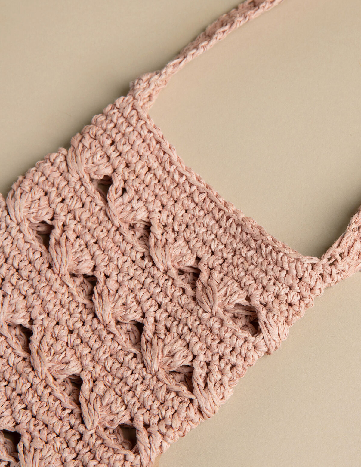 PINK RAFFIA CROSSBODY BAG